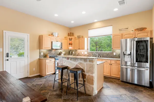 4292 N Us 83 HWY, Leakey, TX 78873