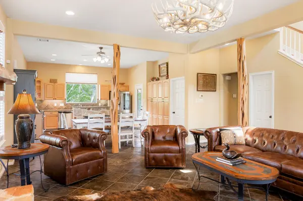 4292 N Us 83 HWY, Leakey, TX 78873
