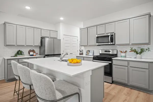 187 Hornet ST, Elgin, TX 78621