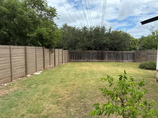 6706 Circle S RD #B, Austin, TX 78745