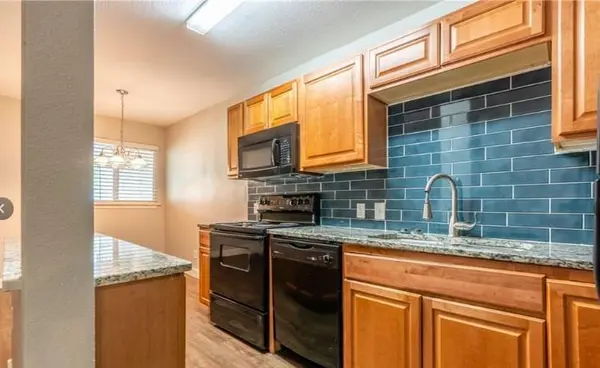 2702 Little Valley CV #B, Austin, TX 78741