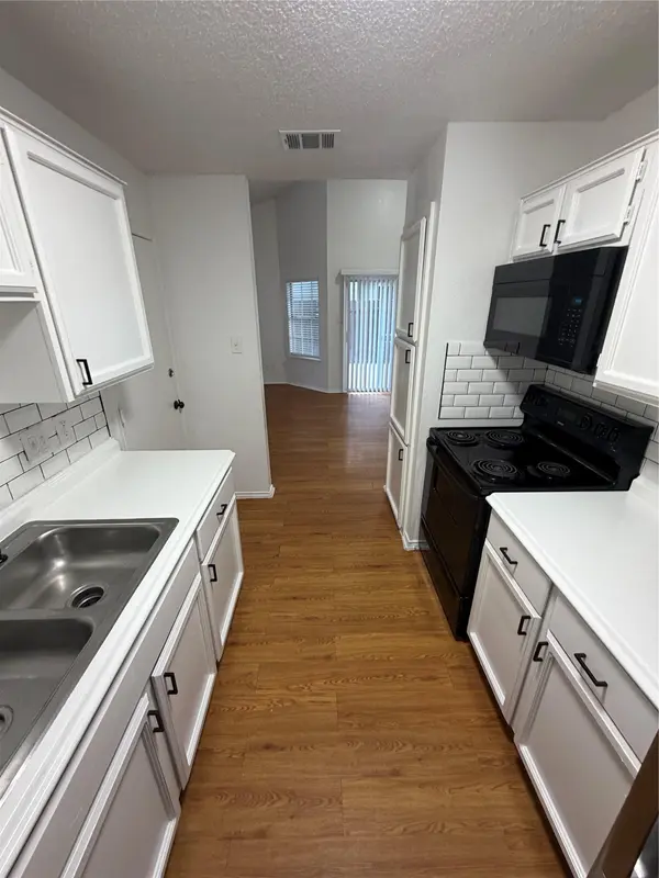11606 Argonne Forest TRL #A, Austin, TX 78759
