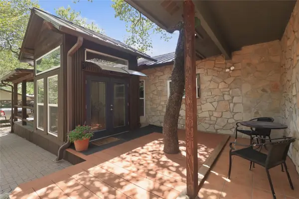 102 N Lake Hills DR, Austin, TX 78733
