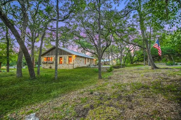 300 DEER LAKE ESTATES, Wimberley, TX 78676