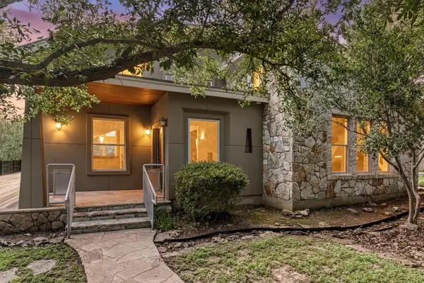 10200 Birdlip CIR, Austin, TX 78733