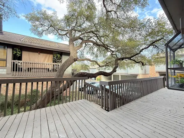 7122 Wood Hollow DR #106, Austin, TX 78731