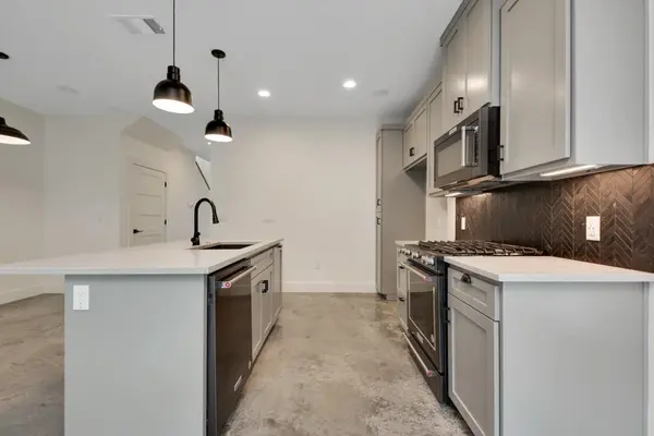 400 W Monroe ST #A, Austin, TX 78704