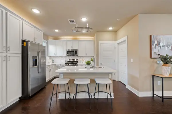 7704 Easy Wind DR, Austin, TX 78757