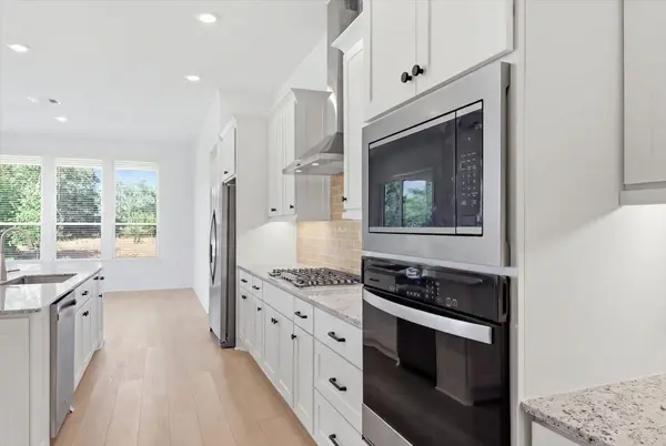 224 Telegraph LN, Georgetown, TX 78633