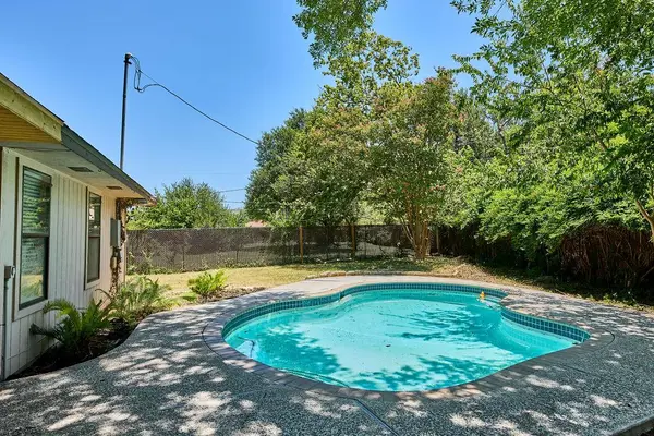 1105 Stratford CV, Round Rock, TX 78664