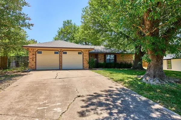 1105 Stratford CV, Round Rock, TX 78664