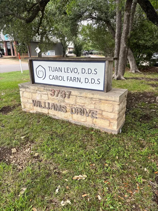 3737 Williams DR, Georgetown, TX 78628