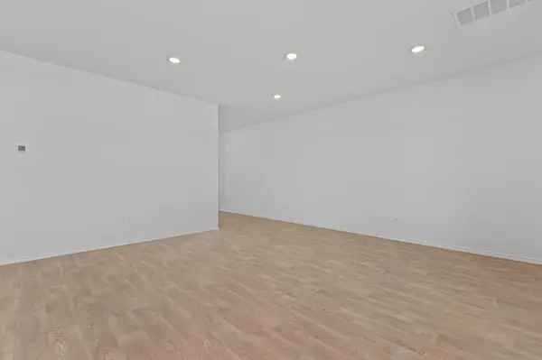 175 Arnold LOOP, Uhland, TX 78640