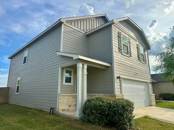 2141 Hiddenbrooke PASS, Seguin, TX 78155