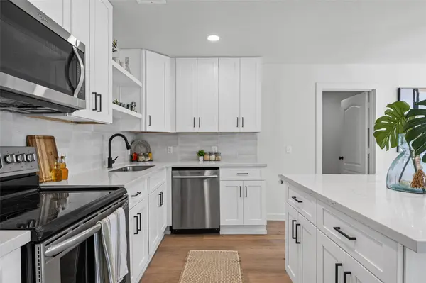 12821 Ranft CV, Del Valle, TX 78617