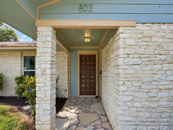 803 Campbell ST, Lockhart, TX 78644