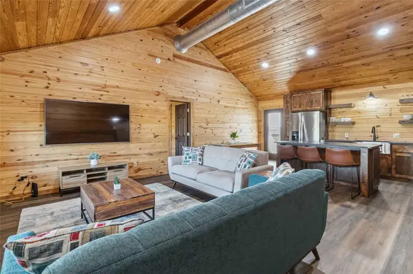 1591 Scull RD, Martindale, TX 78666