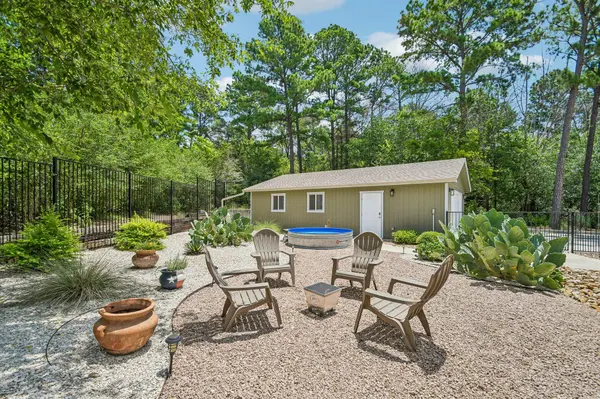 284 Moku Manu DR, Bastrop, TX 78602