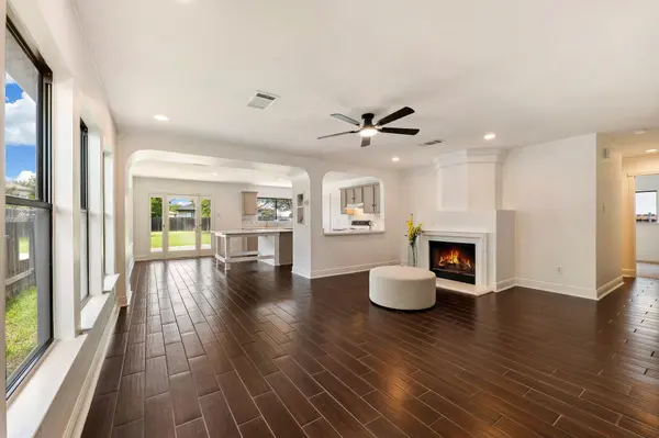 3612 Bass LOOP, Round Rock, TX 78665