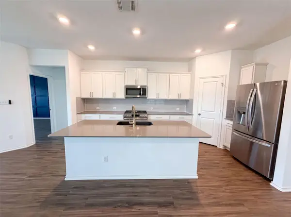 424 Wolf Springs RD, Georgetown, TX 78628