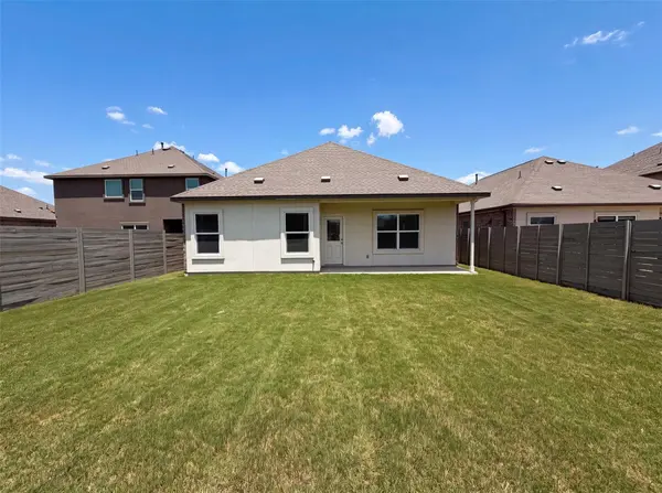424 Wolf Springs RD, Georgetown, TX 78628