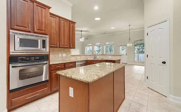 11405 Larue Belle LN, Austin, TX 78739