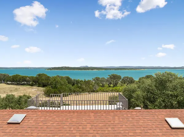 408 Edge Hill DR, Canyon Lake, TX 78133
