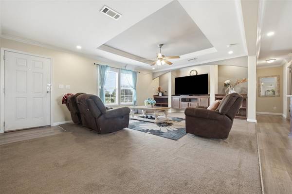 5904 Fm 621, Martindale, TX 78655