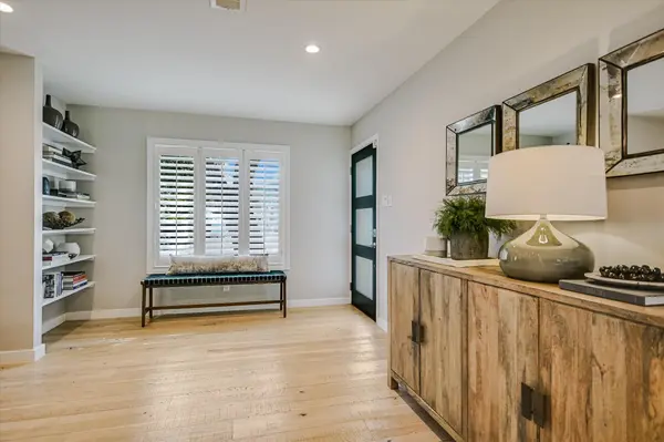 6604 Argentia RD, Austin, TX 78757