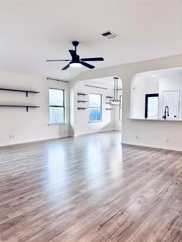 606 Old Peak RD, Georgetown, TX 78626