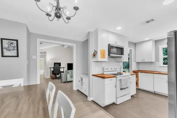 2109 N Cannes DR, Cedar Park, TX 78613
