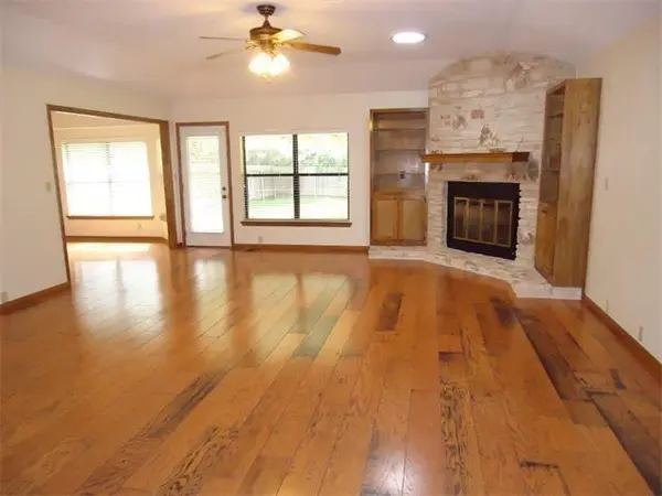 9903 Grand Oak DR, Austin, TX 78750