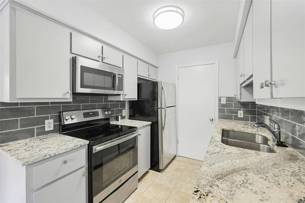 9226 Jollyville RD #221, Austin, TX 78759