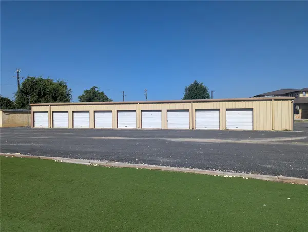 709 A & B and 711B Hwy 290 HWY, Dripping Springs, TX 78620