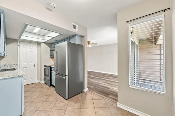2600 Penny LN #303, Austin, TX 78757