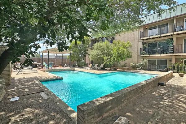 2600 Penny LN #303, Austin, TX 78757