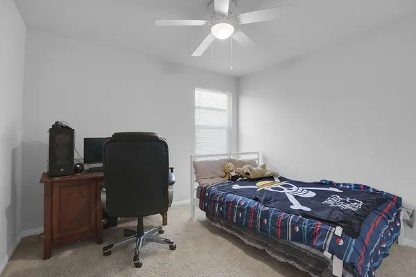 121 Bunting LN, Bertram, TX 78605