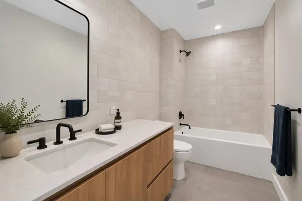 84 East Ave #3808, Austin, TX 78701