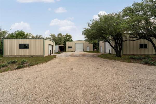 618 CR 156, Granger, TX 76530