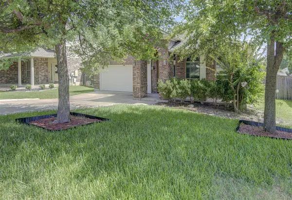 1610 Greenside DR, Round Rock, TX 78665