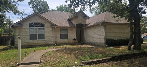 702 Ortega ST, Rockdale, TX 76567