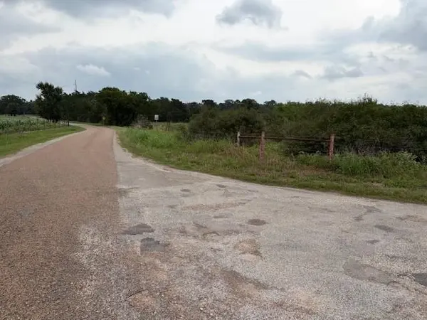 2609 County Road 216, Giddings, TX 78942