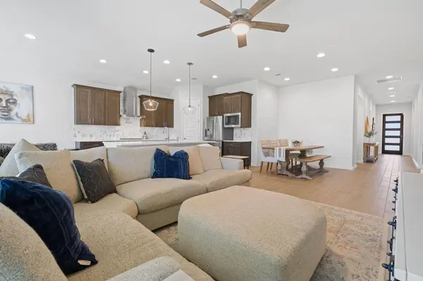 857 Whitetail DR, Round Rock, TX 78681