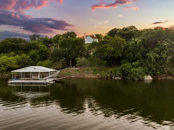 2819 Cliff PT, Spicewood, TX 78669