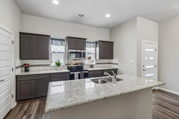 2701 Warren CV, Lago Vista, TX 78645