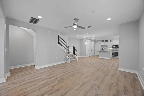 2222 Simond Ave #E, Austin, TX 78723