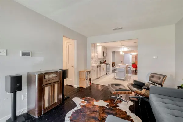5502 Burgundy DR, Austin, TX 78724