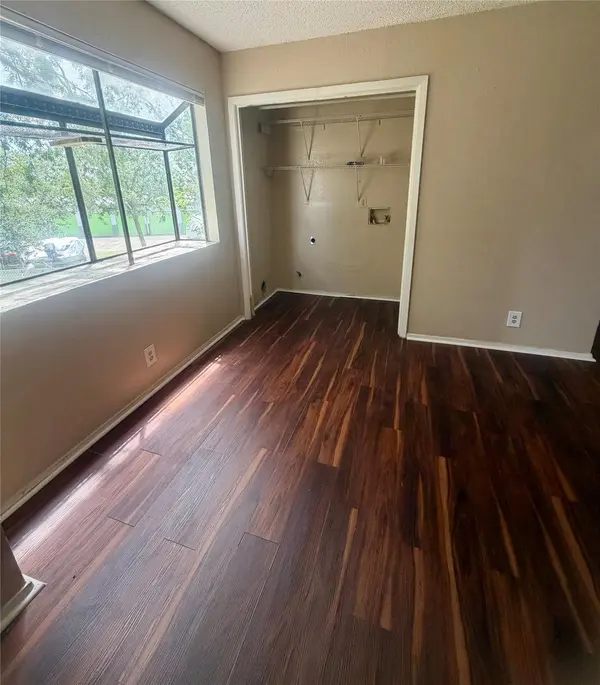 2201 Leah CV #C, Austin, TX 78748
