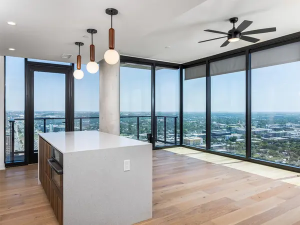 84 East Ave #3704, Austin, TX 78701