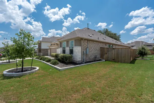 805 Cold River RUN, Kyle, TX 78640